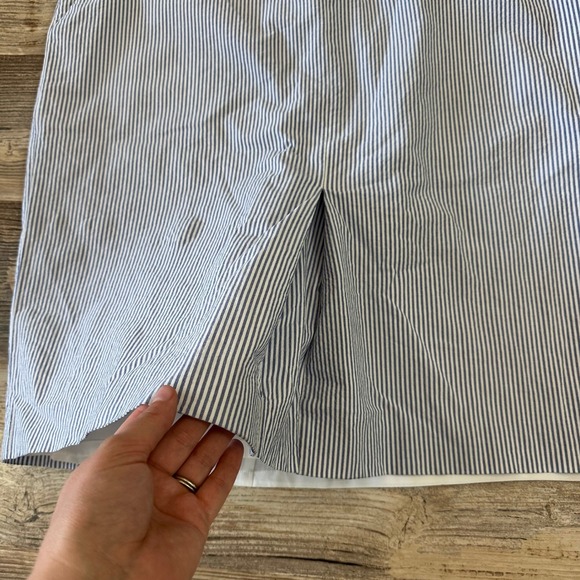 Talbots Womens Size 14 Skirt Blue White Pinstripe Lined Knee Length With Pockets - Picture 3 of 10